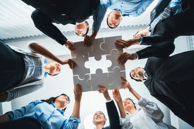 Team di tecnici ClimaFix in riunione operativa